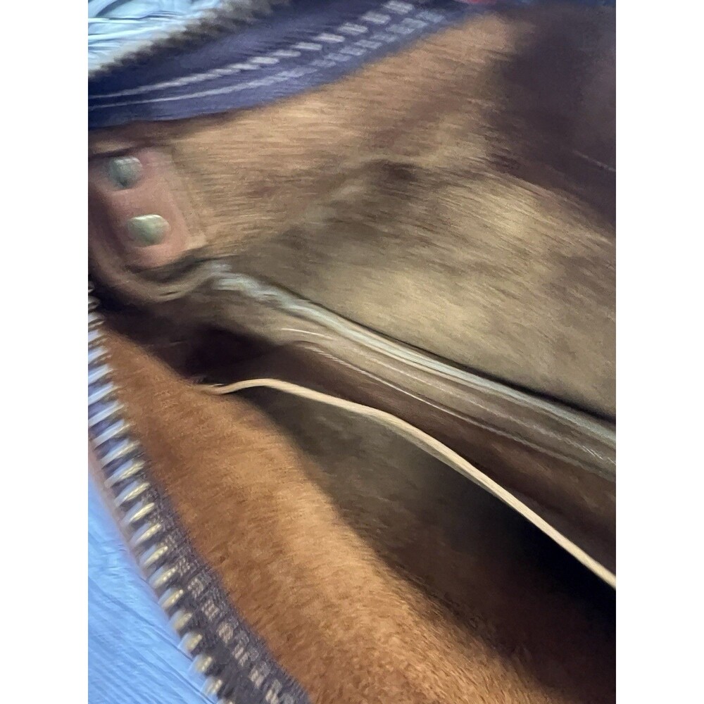 Coastal hillbilly large crossbody
Measurements posted in photos - Picture 13 of 16